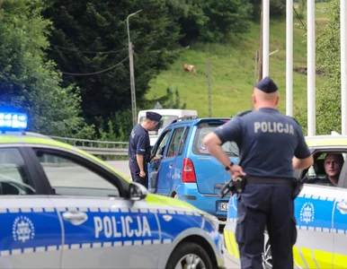 Miniatura: Zabójstwo w Starej Wsi. Trwa obława na...