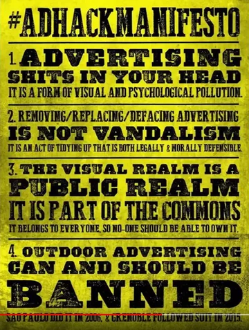 Plakat #adhackmanifesto w Polsce, czyli akcja #obalićreklamy 