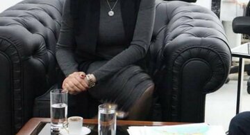 Poprawki przy zdjęciu minister