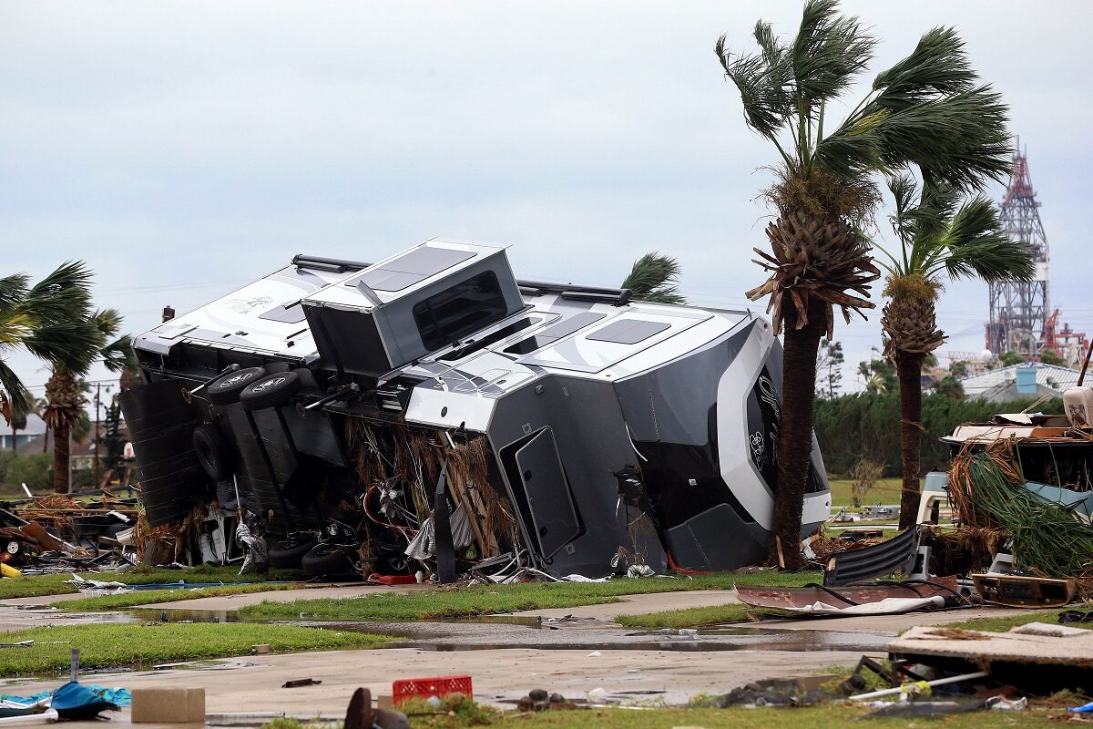 Zniszczenia po przejściu huraganu Harvey w USA 