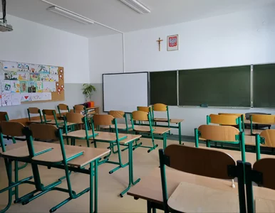 Miniatura: Chaos w szkołach po zmianach. MEN uspokaja...