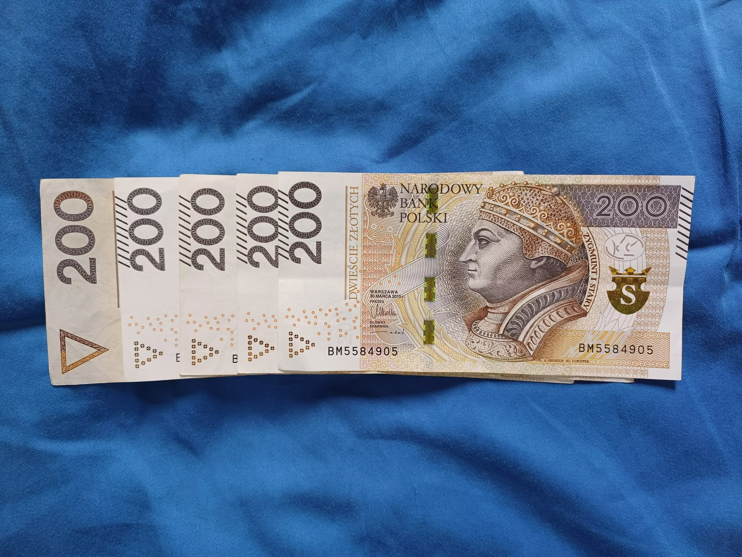 Banknoty o nominale 200 zł