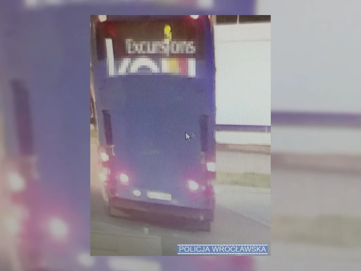 Autobus, za którym ruszyli policjanci