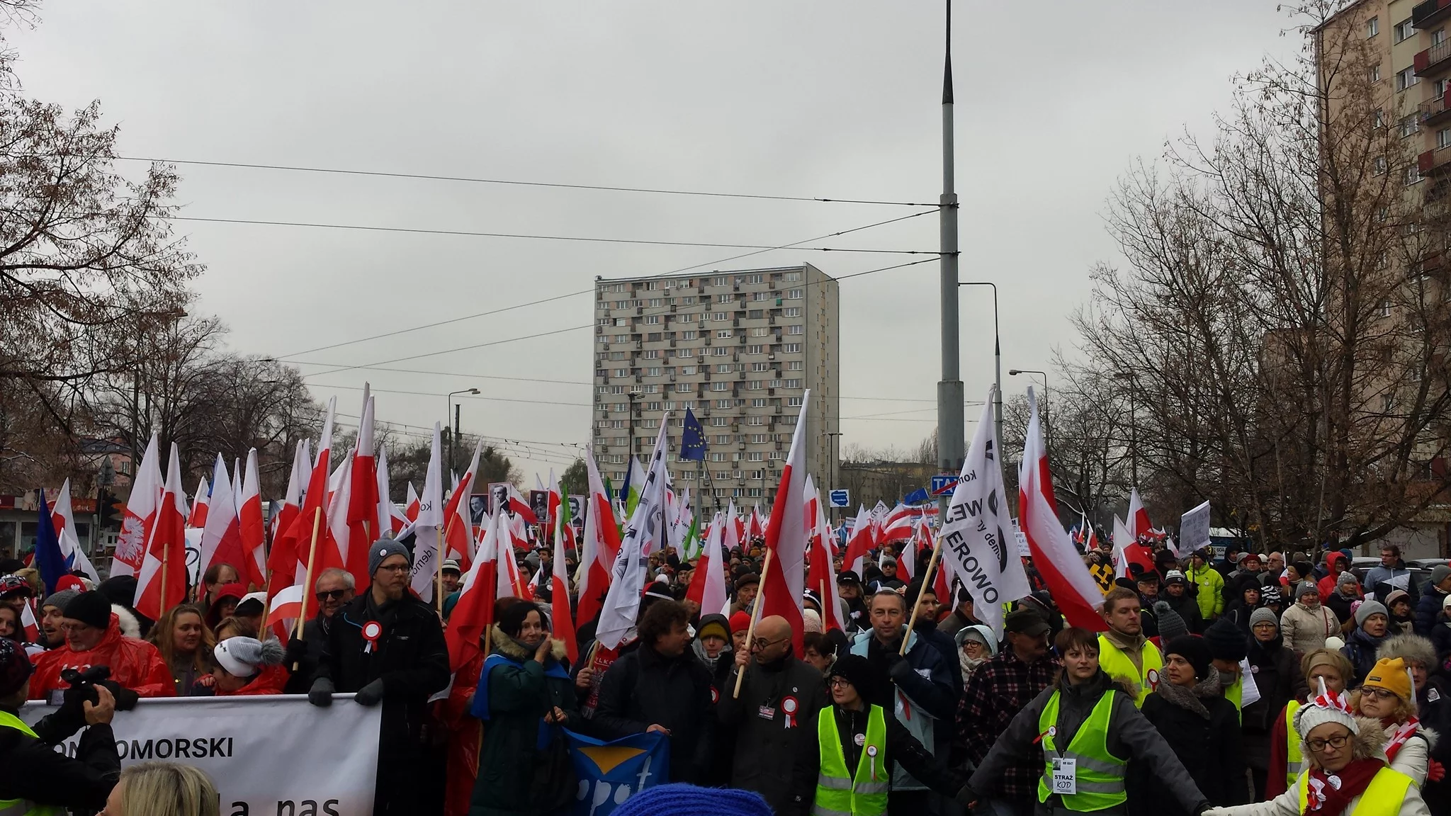 Uczestnicy Marszu KOD z 11 listopada