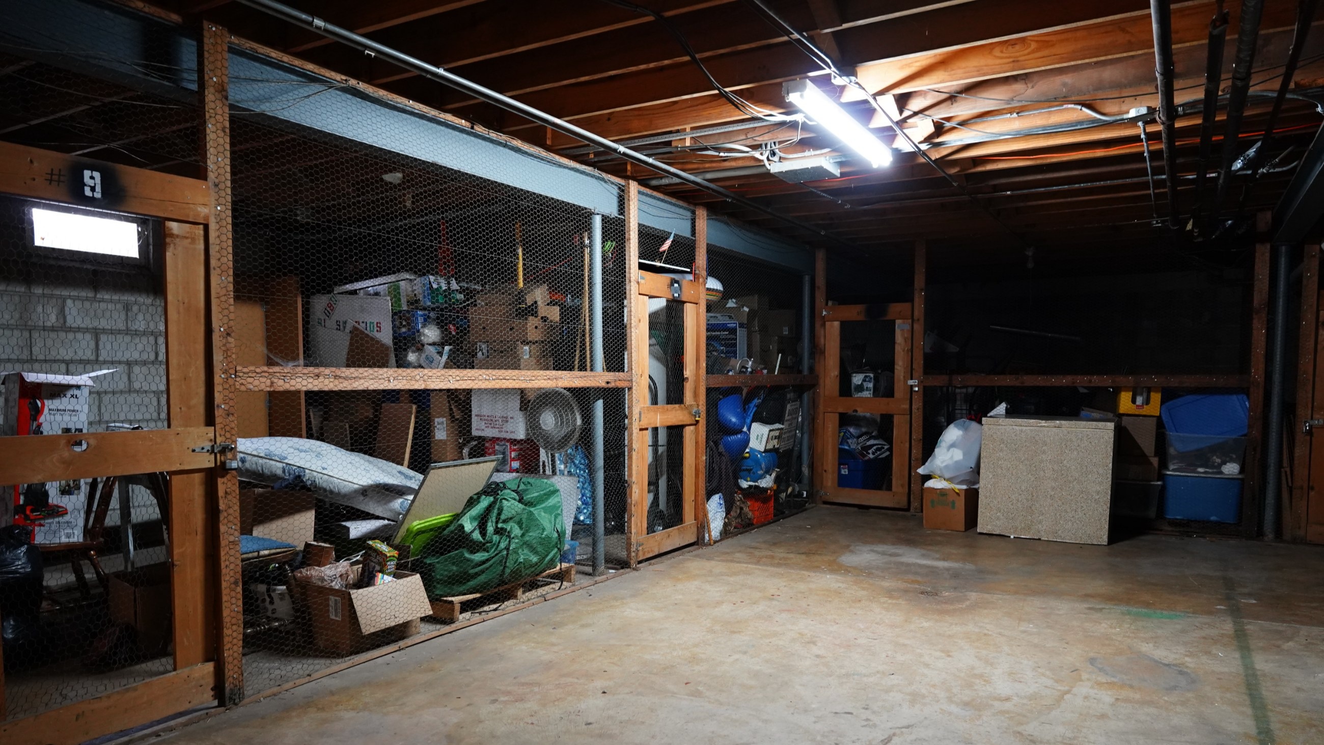 13-latka zaginęła na 11 dni. Odnaleźli ją w kartonie przykrytym prześcieradłem