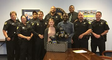 14-latka odwiedziła Departament Policji w Orlando