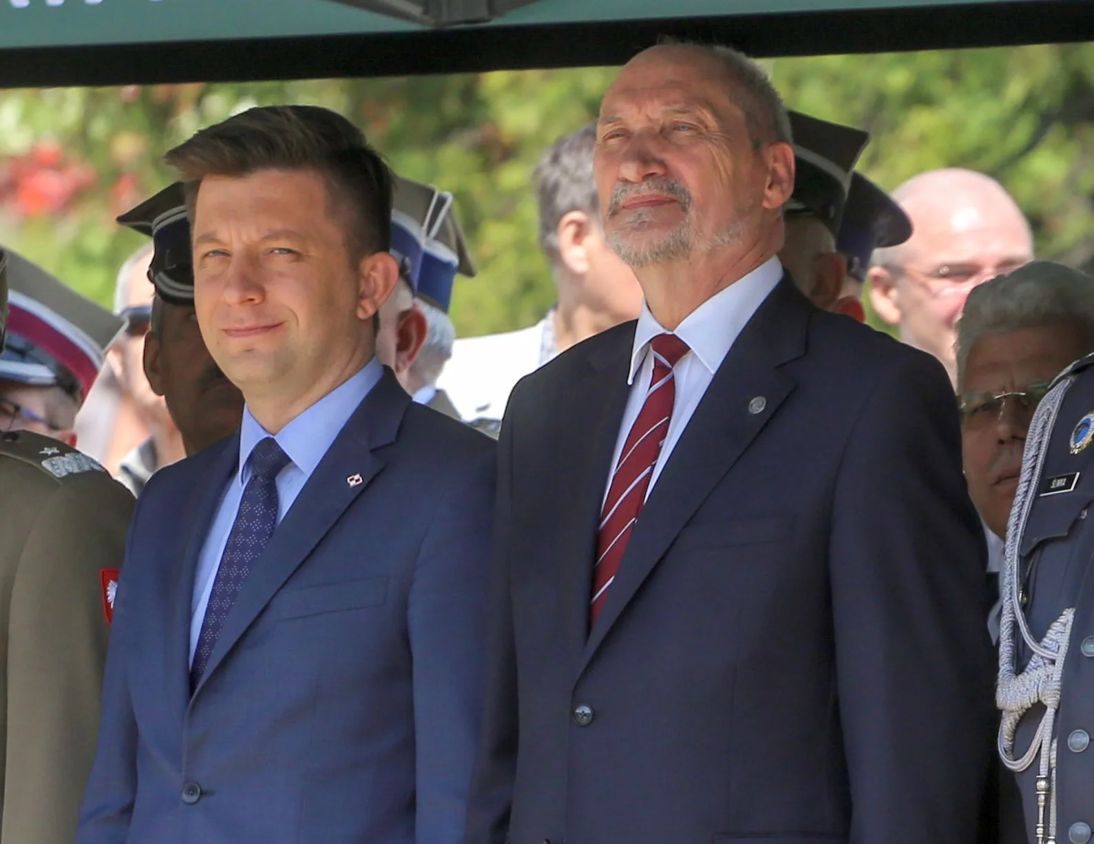 Wiceminister Michał Dworczyk, szef MON Antoni Macierewicz