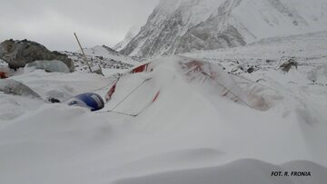 8 lutego pod K2