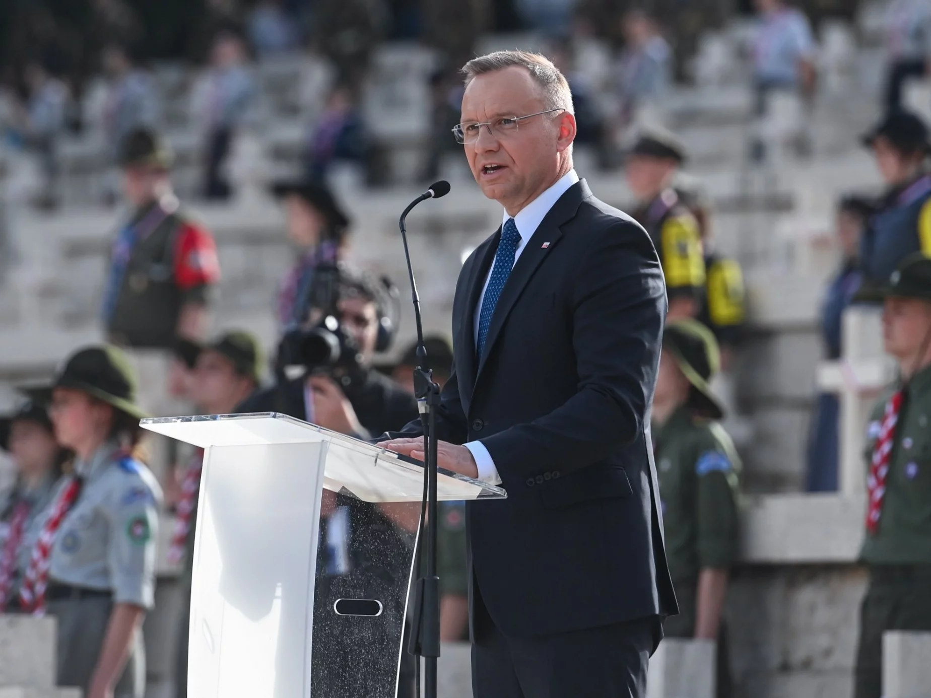 Prezydent Andrzej Duda podczas uroczystości na Polskim Cmentarzu Wojennym pod Monte Cassino