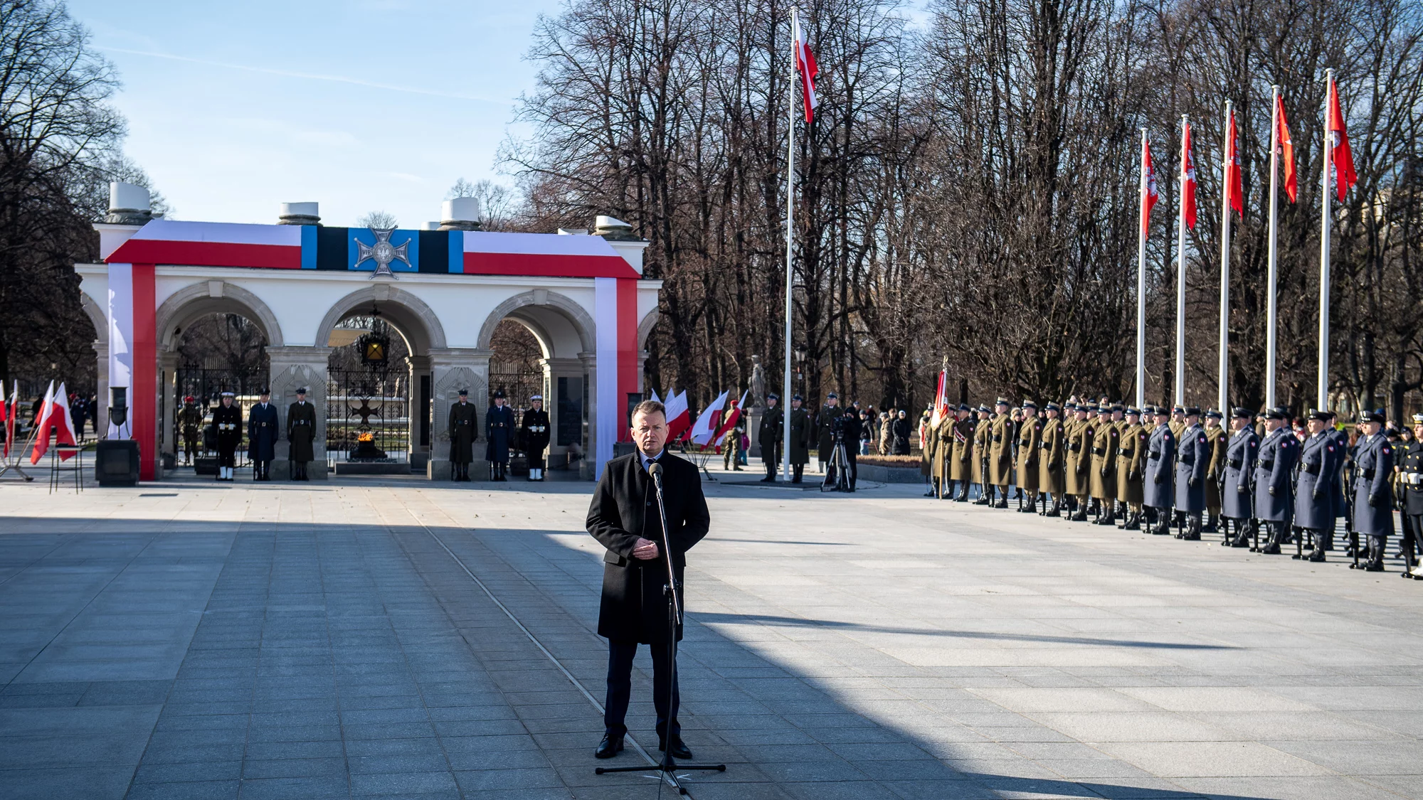 Mariusz Błaszczak w trakcie uroczystości z okazji 80. rocznicy powstania AK