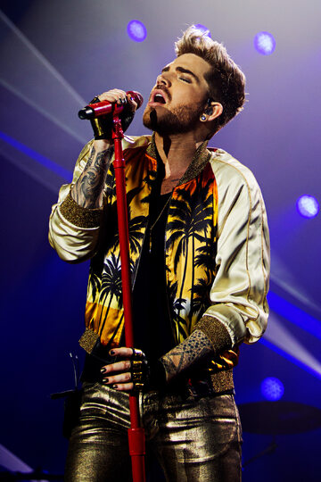 Adam Lambert śpiewa dla dzieci