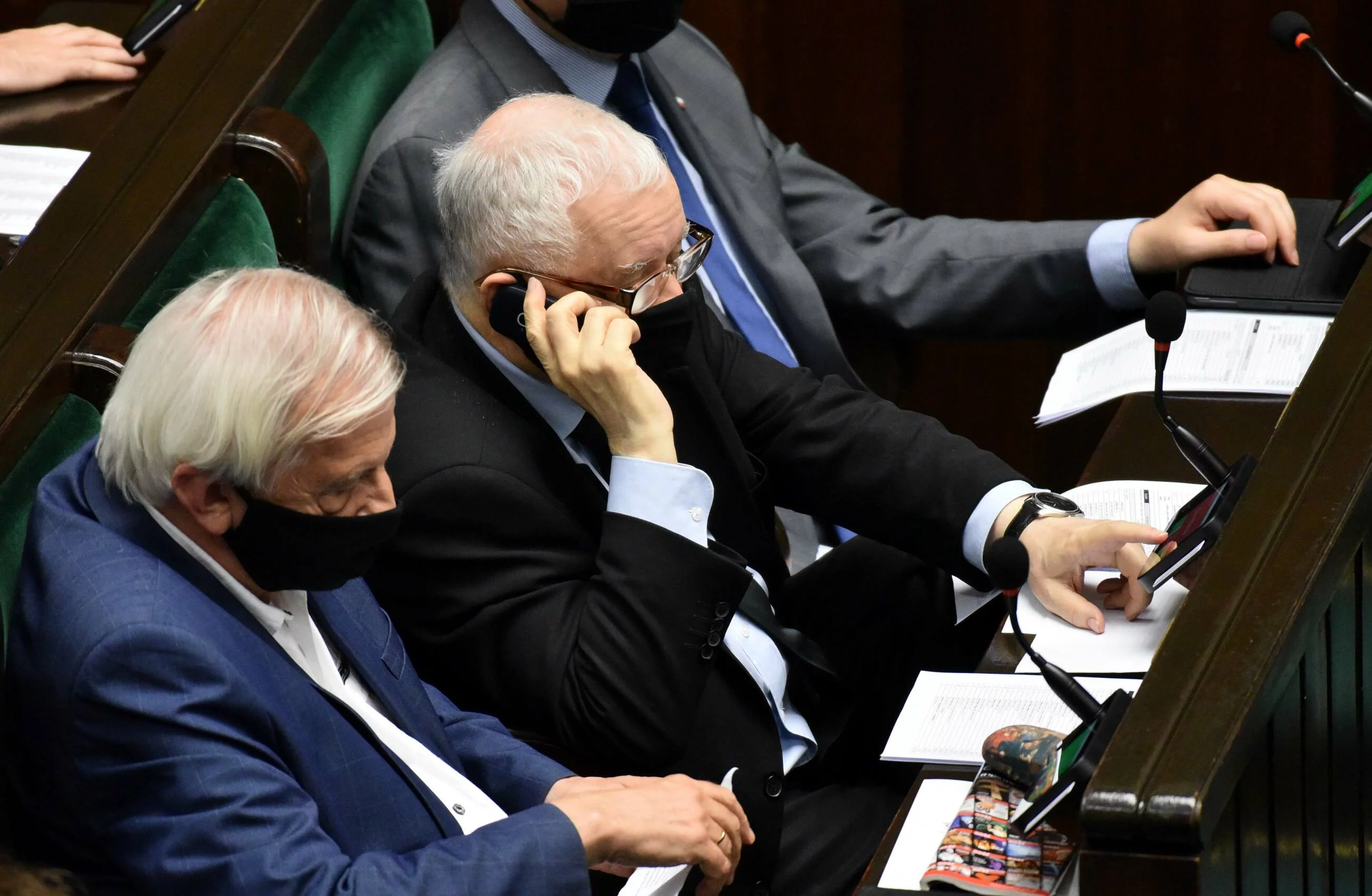 Ryszard Terlecki i Jarosław Kaczyński w Sejmie