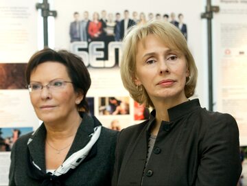 Agnieszka Romaszewska-Guzy i Ewa Kopacz w 2012 roku