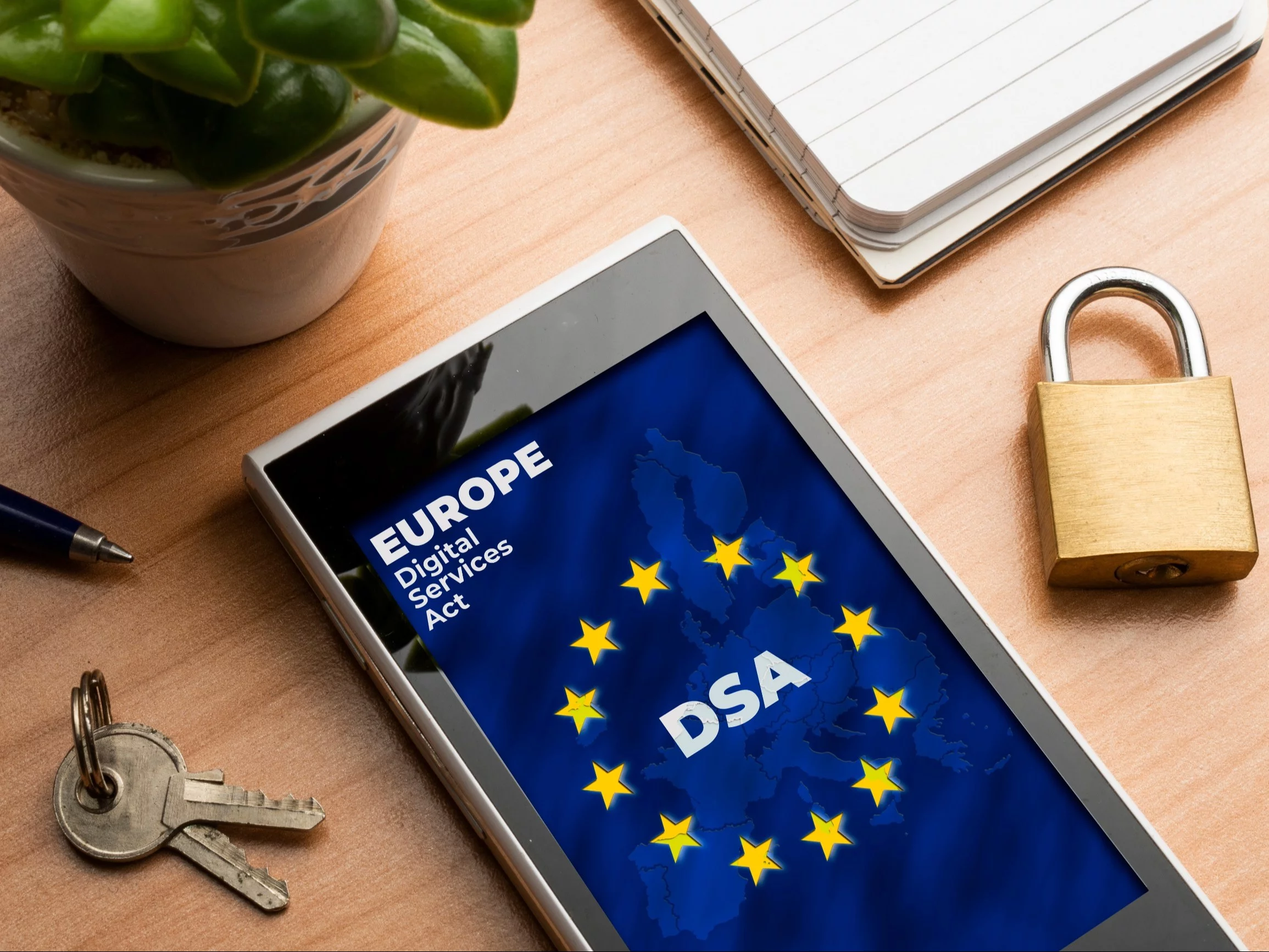 DSA przestaje być regulacją „na później”. Co operatorzy platform powinni sprawdzić, zanim zapyta o to UKE