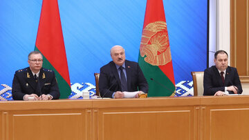 Aleksandr Łukaszenka podczas spotkania ze służbami