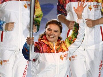 Alina Kabajewa w trakcie ostatniej zimowej olimpiady w Soczi (fot. Robin Utrecht / Action Press / Foto Olimpik / Newspix.pl   )