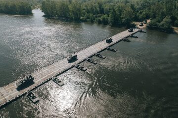 Amerykański most pontonowy na Wiśle