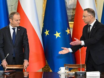 Andrzej Duda i Donald Tusk podczas posiedzenia Rady Gabinetowej