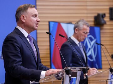 Andrzej Duda spotkał się z Jensem Stoltenbergiem w kwaterze NATO