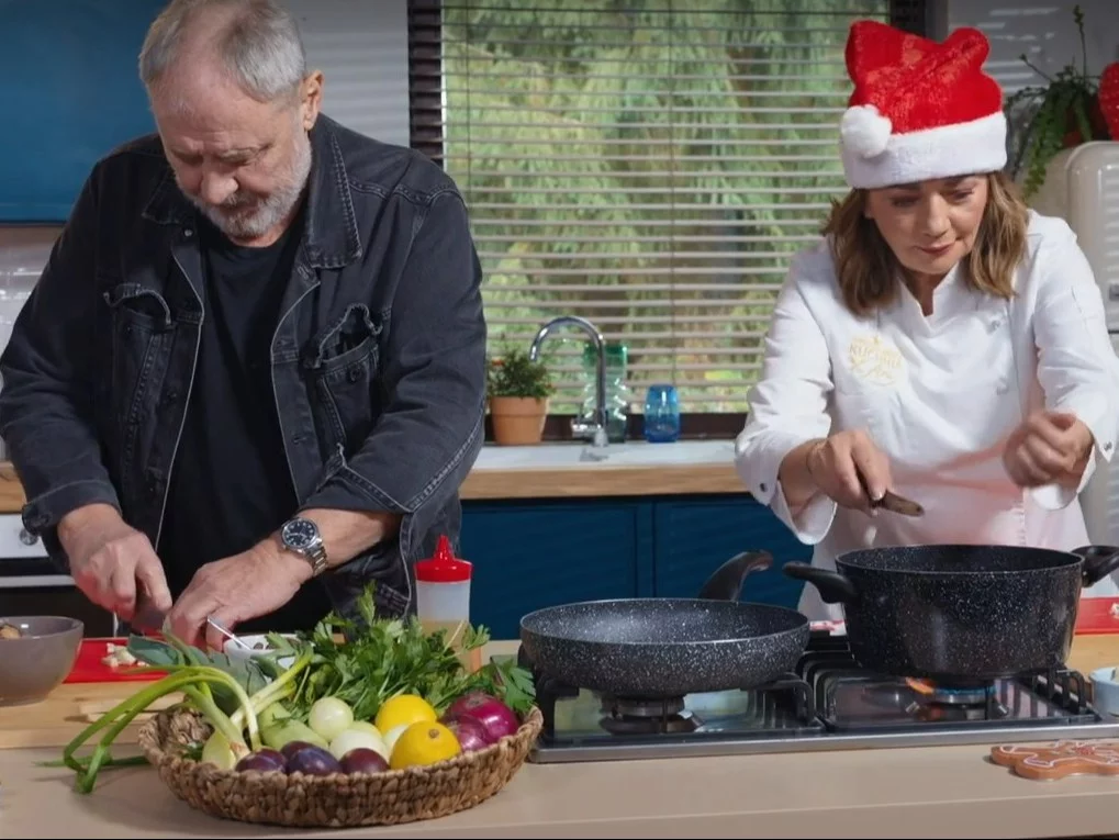 Andrzej Grabowski zaskakuje swoimi popisami w kuchni. Oto, co potrafi