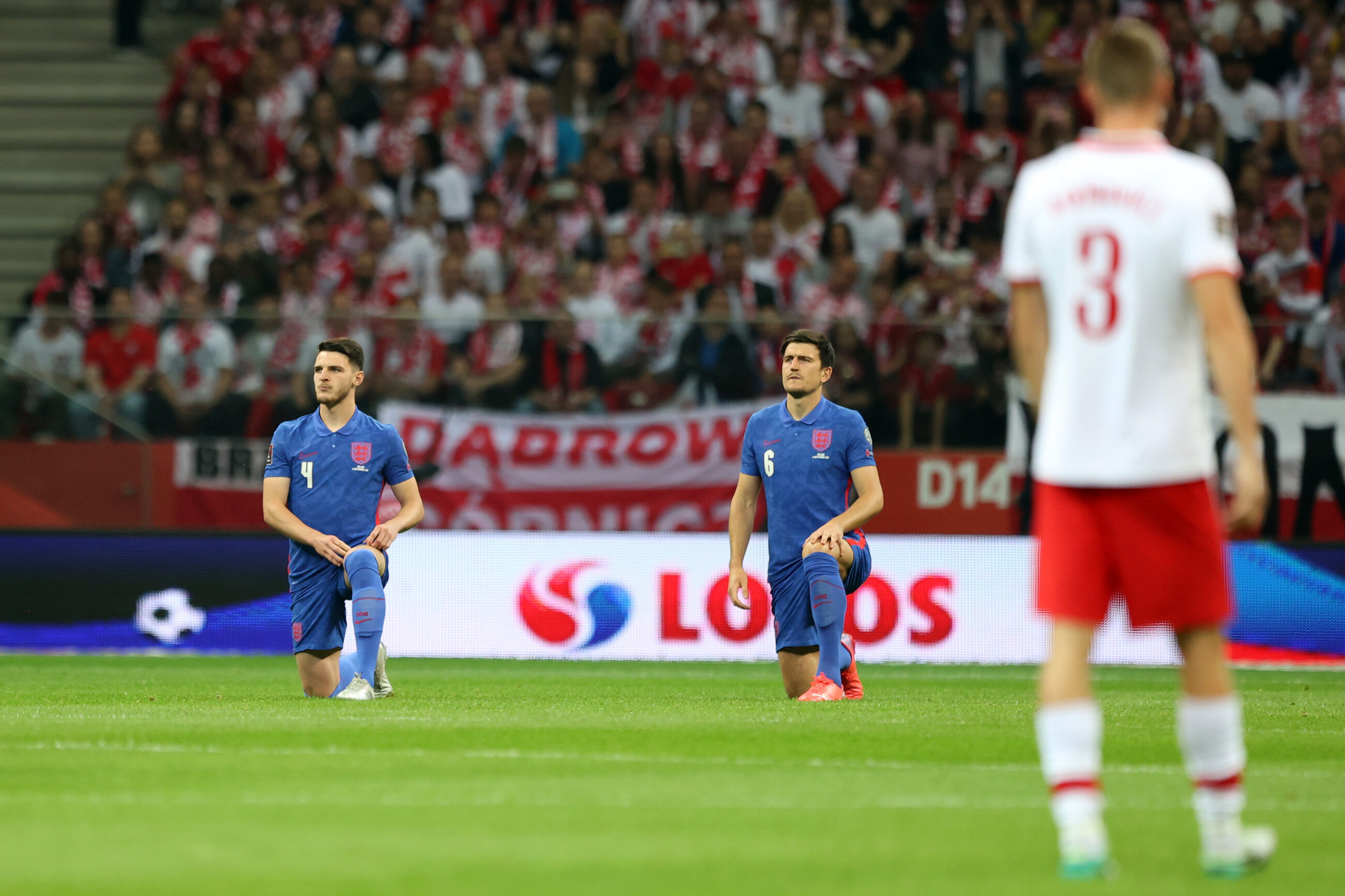 Meciul dintre Polonia și Anglia pe stadionul PGE Narodowy.  Mai întâi aplauze, apoi englezii au fost huiduiți