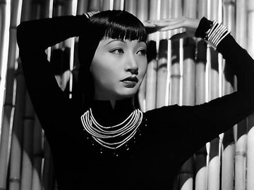 Anna May Wong w filmie „Dangerous to Know” (1938)