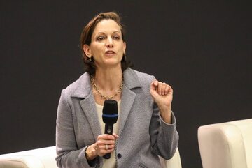 Anne Applebaum