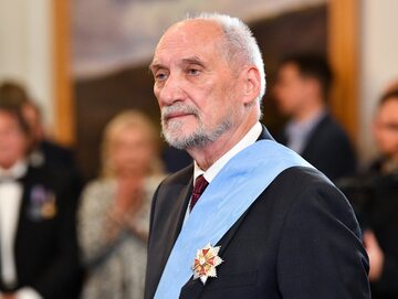 Antoni Macierewicz odznaczony przez prezydenta Orderem Orła Białego