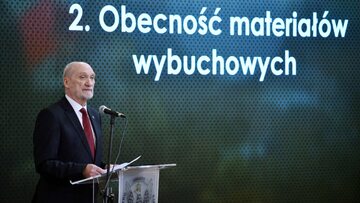 Antoni Macierewicz przedstawił raport podkomisji smoleńskiej
