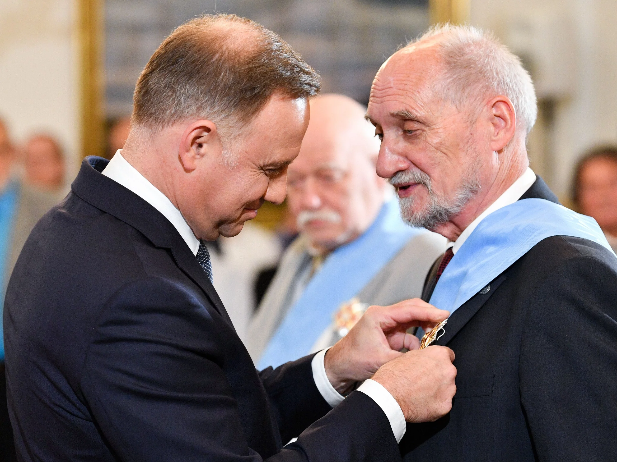 Antoni Macierewicz z Orderem Orła Białego