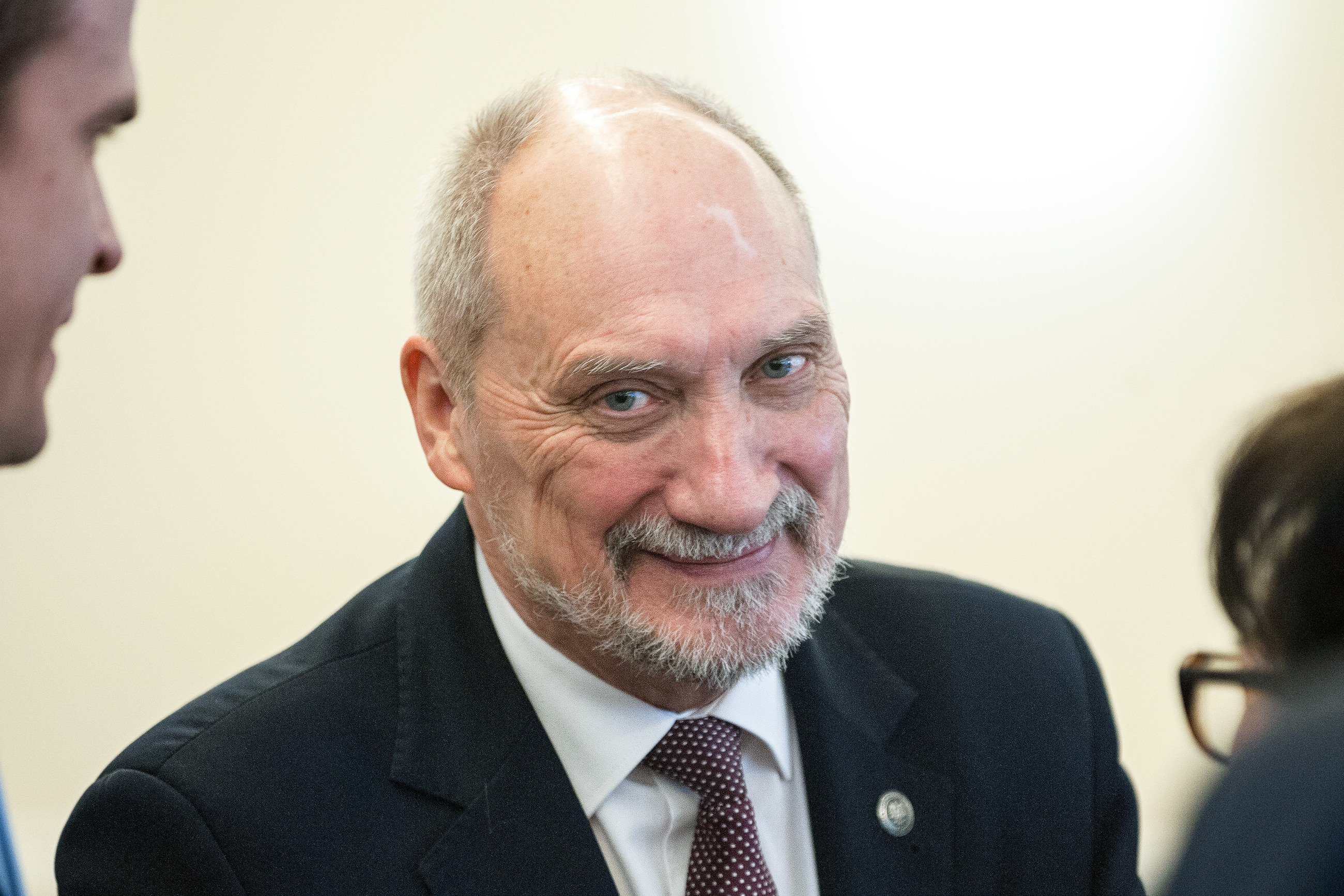 Podrygujący Antoni Macierewicz w Sejmie – Wprost 