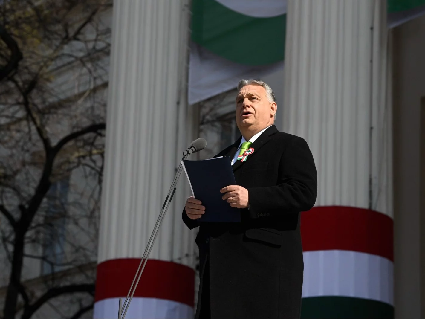 Orban przemawia w Budapeszcie