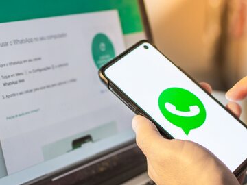 Aplikacja WhatsApp przekazuje dane organom co 15 minut