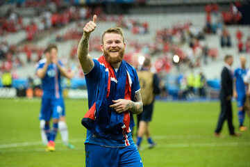 Aron Gunnarsson, Islandia