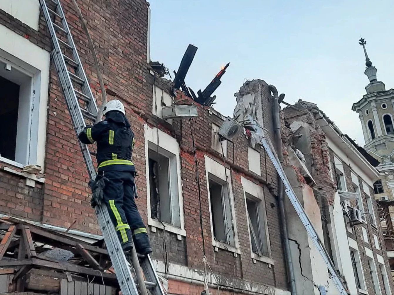 Charków po ataku rakietowym