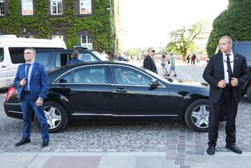 Auto BOR, wizyta Jarosława Kaczyńskiego na Wawelu