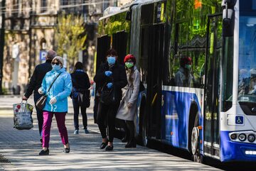 Autobus miejski w Krakowie, 20 kwietnia