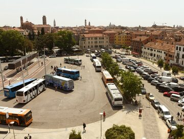 Autobusy w Wenecji/zdj. poglądowe