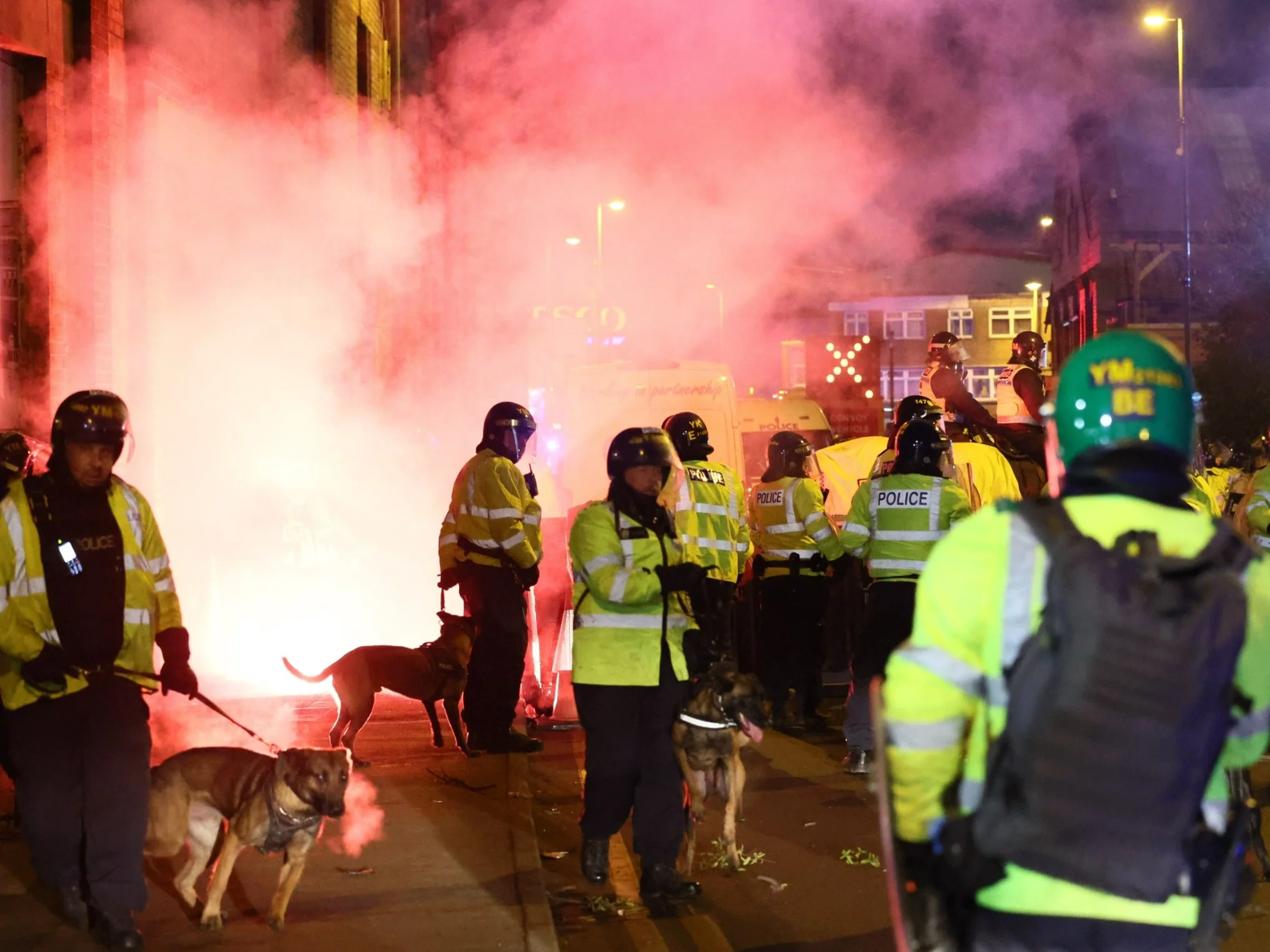 Policja w Birmingham reaguje na zachowanie kibiców Legii