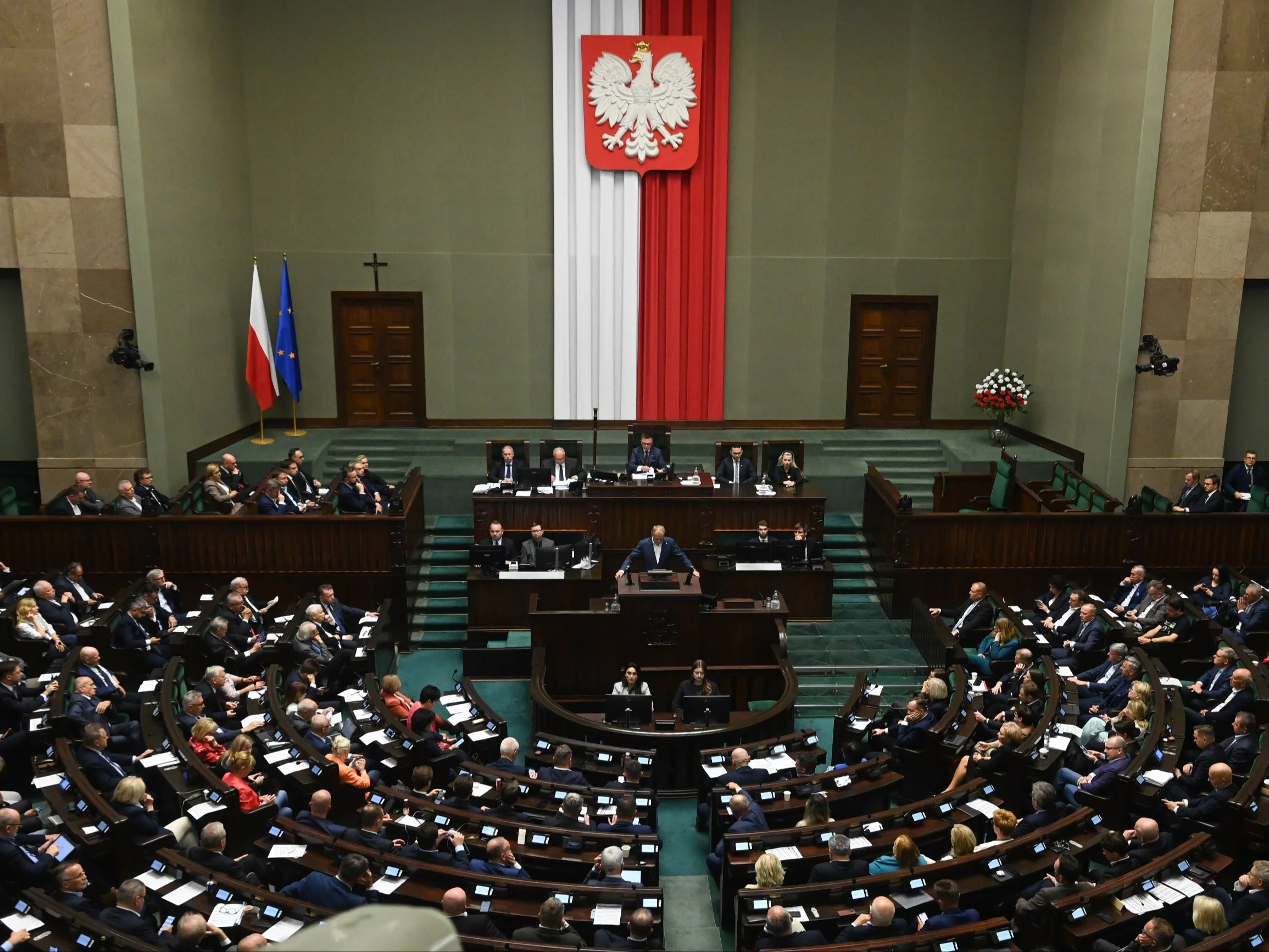 Awantura w Sejmie. Minuta ciszy za minutą ciszy