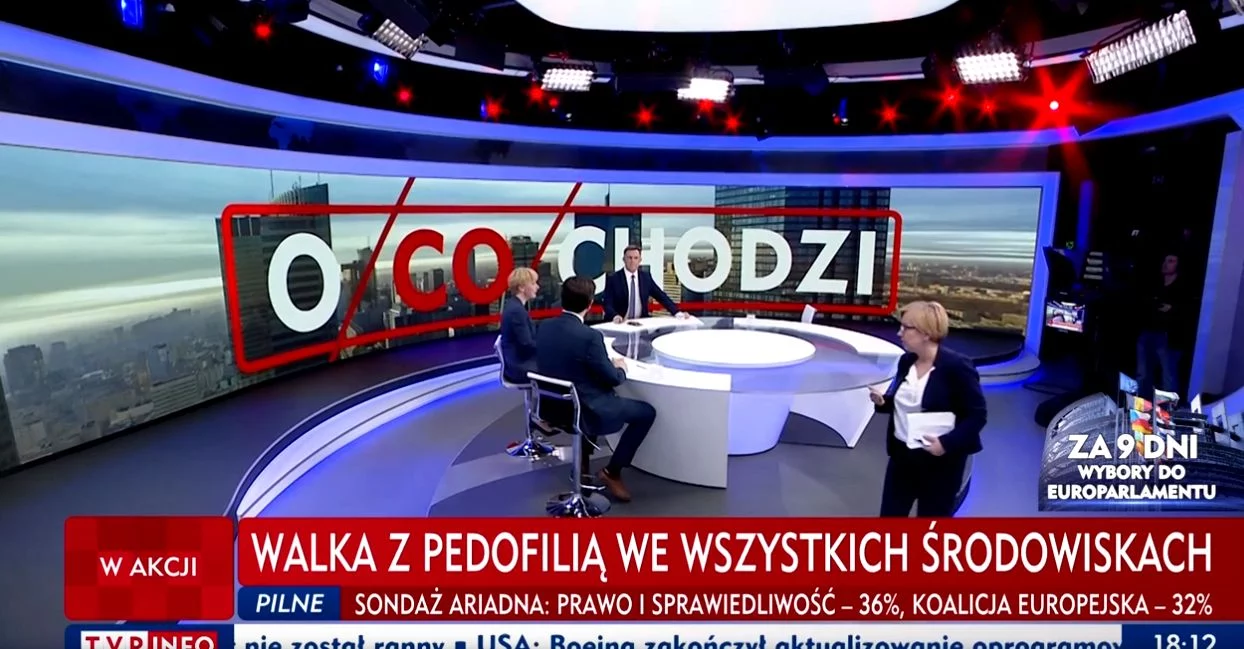 Paulina Hennig-Kloska wychodzi ze studia "O co chodzi"