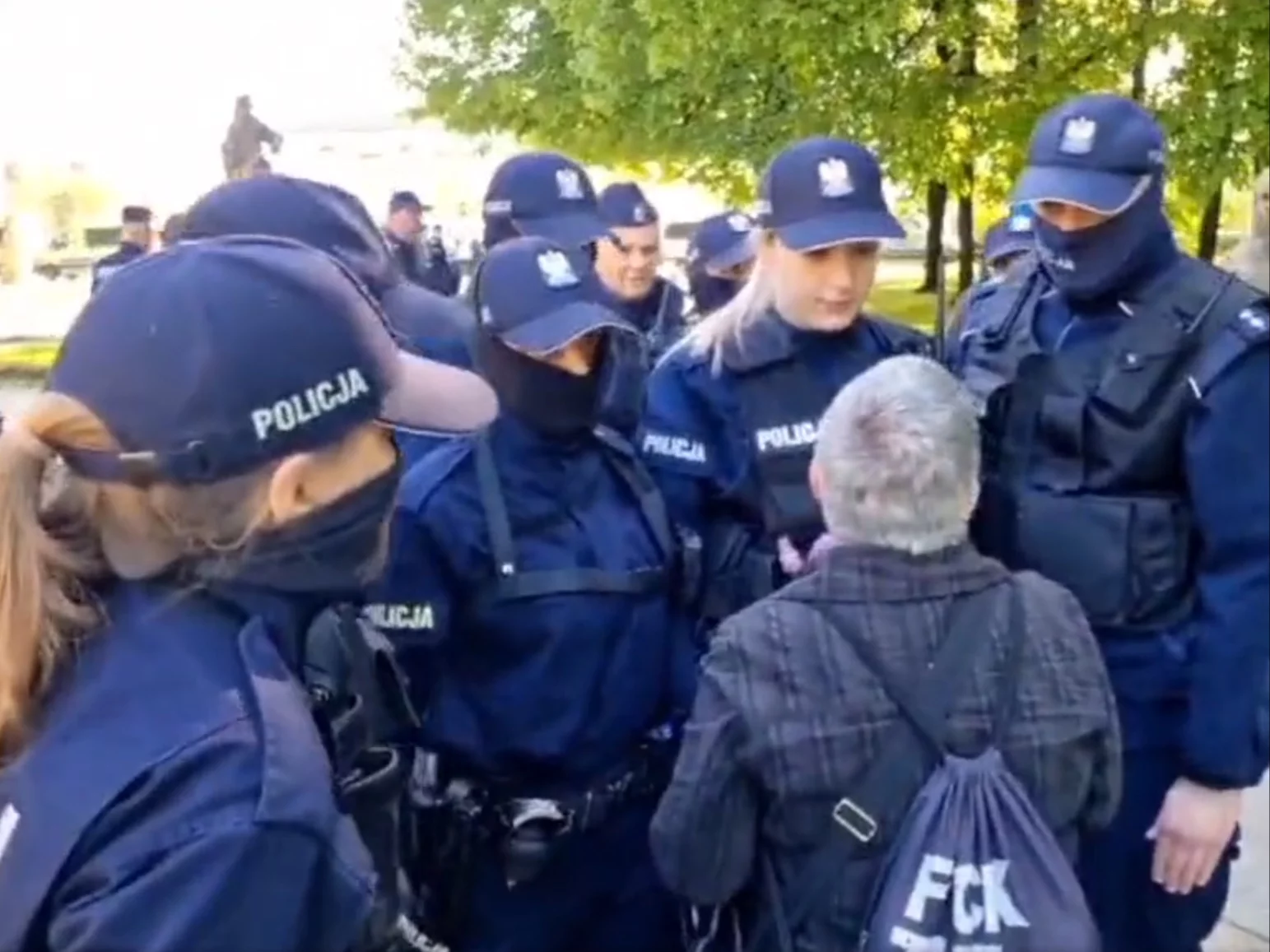 Babcia Kasia w starciu z policjantką