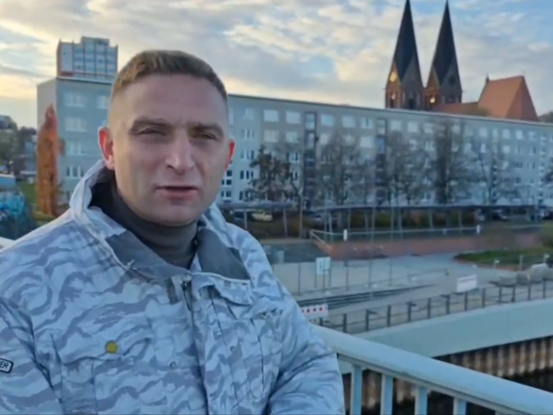 Bąkiewicz złamał sądowy zakaz? „Nawet policjanci są zdezorientowani”