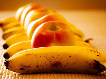 Banany i jabłka
