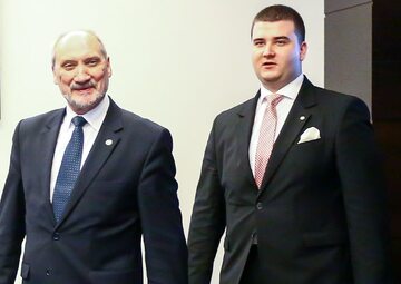 Bartłomiej Misiewicz i Antoni Macierewicz