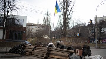 Barykady utworzone przez Ukraińców w Kijowie
