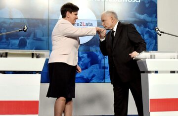 Beata Szydło i Jarosław Kaczyński na wspólnej konferencji prasowej (14.11.2017 r.)