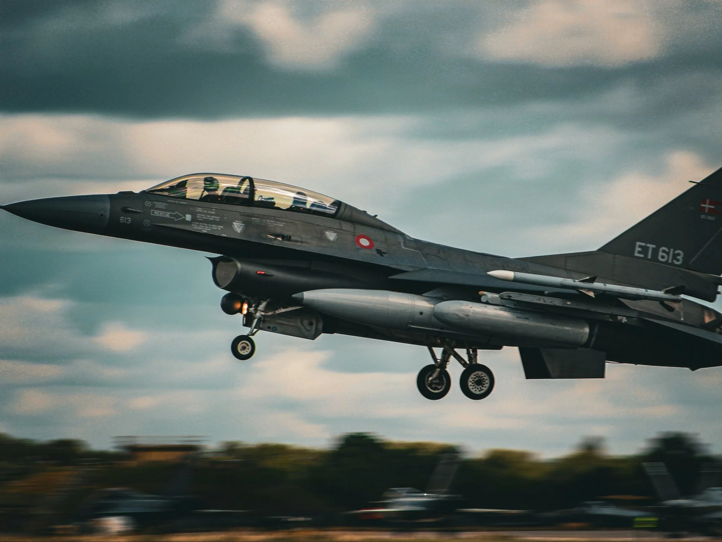 F-16 Fighting Falcon