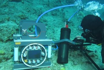 Benthic Underwater Microscope