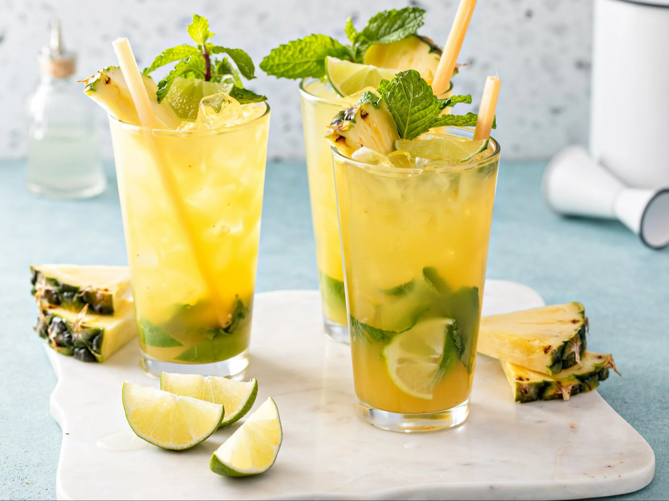 Ananasowe mojito bez alkoholu